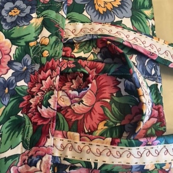 Casserole Carrier Floral w/pockets, pot holders, pretty! - handmade NEW - Picture 2 of 2